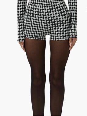 Naked wardrobe Houndstooth plaid shorts sz medium RARE